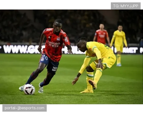 沃尔夫斯堡正式买断里昂右后卫昆贝迪,双方签约至2029年 沃尔夫斯堡正式买断里昂右后卫昆贝迪,双方签约至2029年